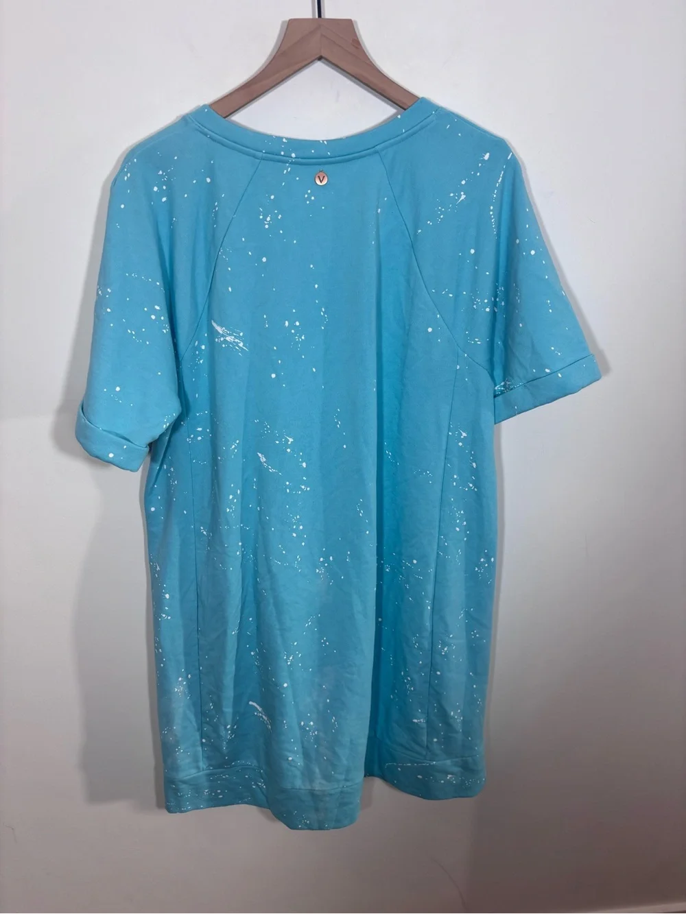 LIVI short sleeve t shirt pocket dress aqua with paint splatter NWT Size 18/20